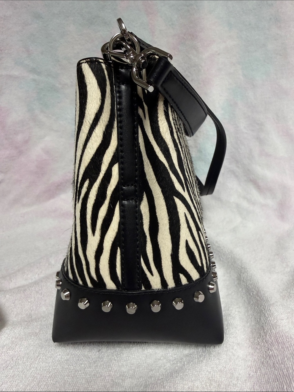 Michael Kors Black & White Zebra-Print Drawstring Crossbody - Picture 4 of 9